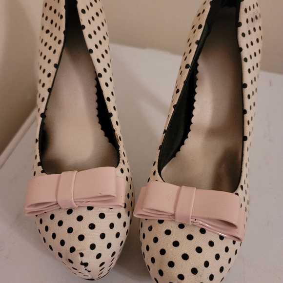 High heels - Picture 2 of 4